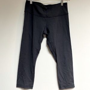 Lululemon cropped yoga pants